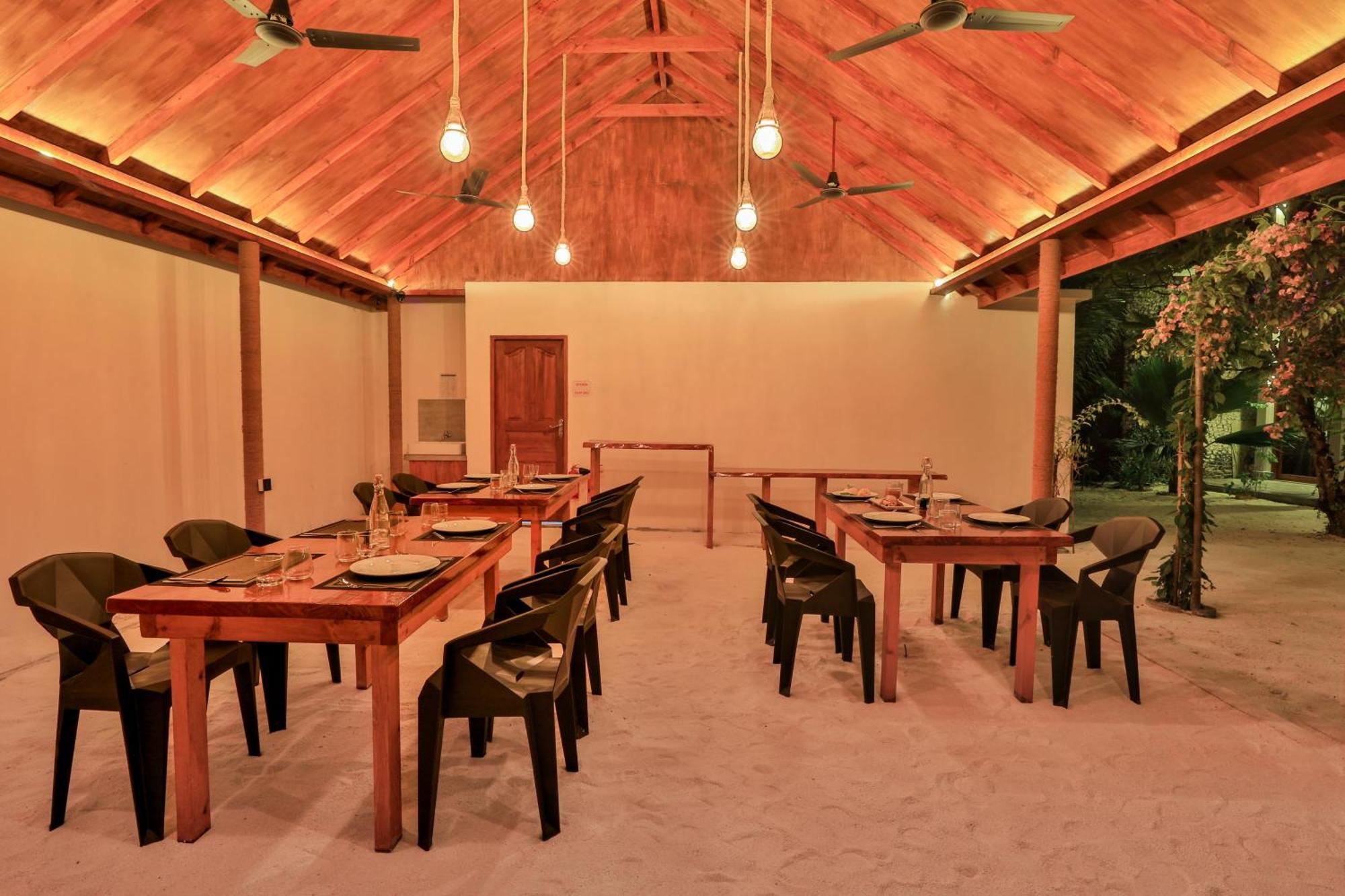 Sunny Breeze View Hotel Hangnaameedhoo Exterior photo