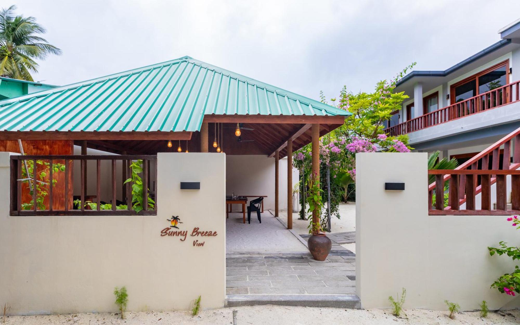 Sunny Breeze View Hotel Hangnaameedhoo Exterior photo